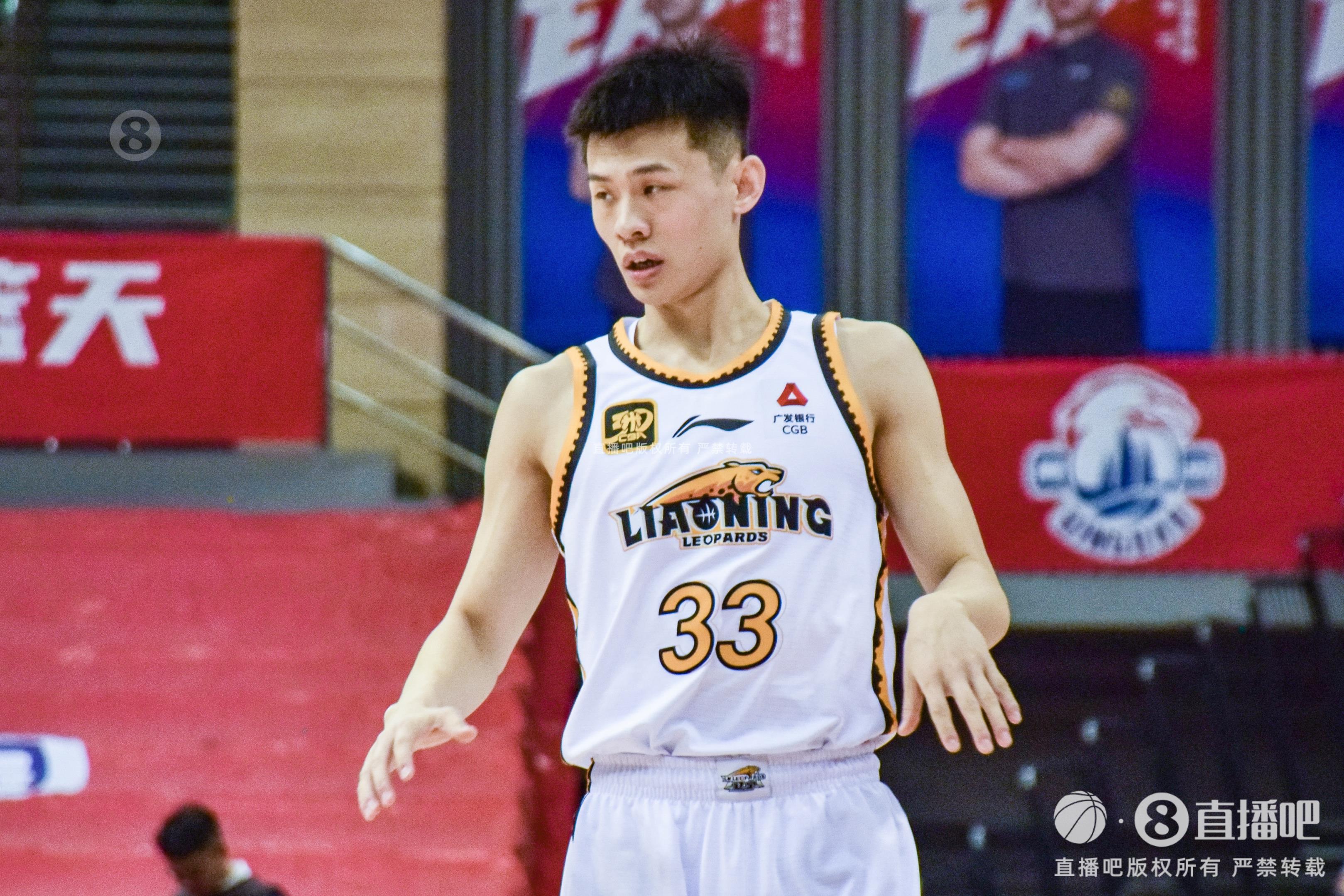 盡力了！王嵐嵚末節(jié)2記三分 全場(chǎng)18分鐘4中3拿到10分